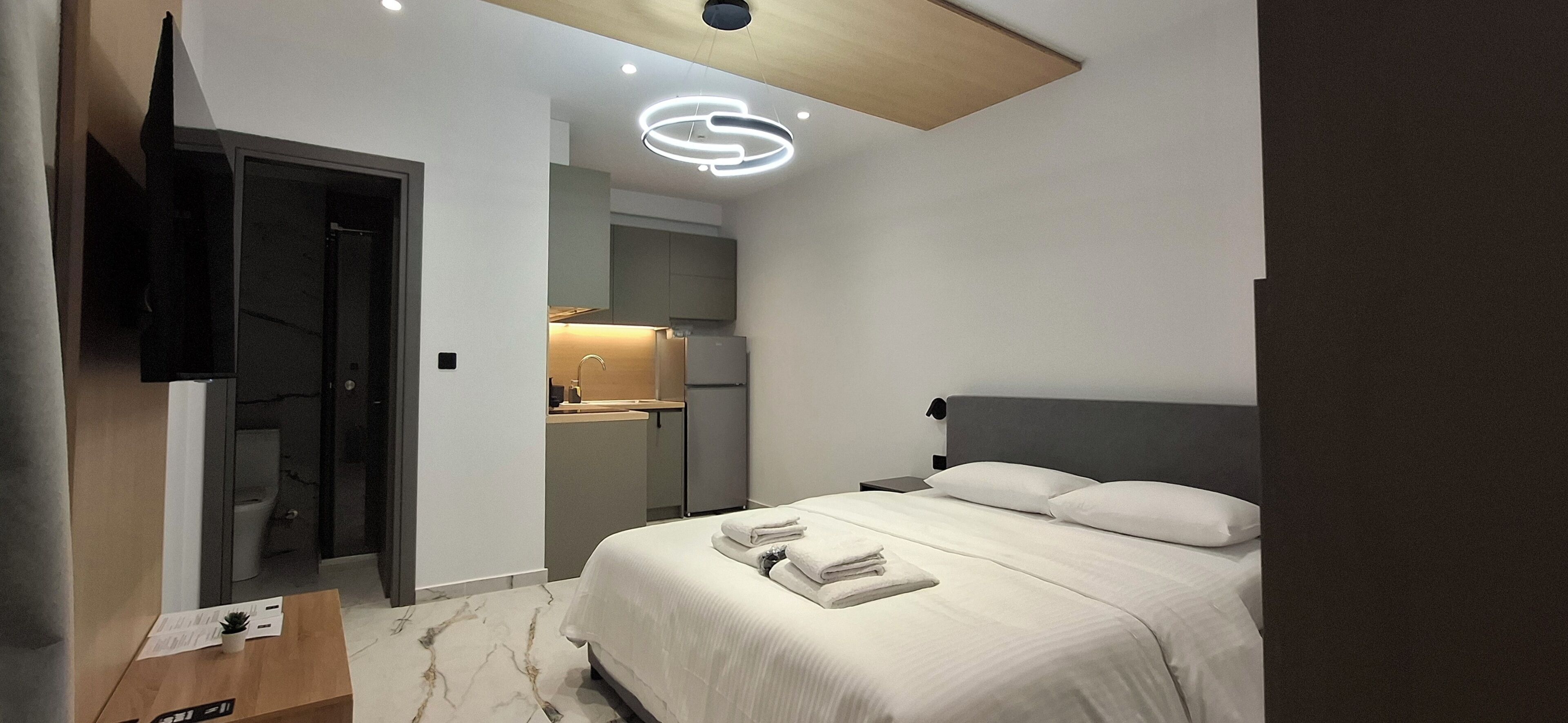 Economy Studio | In-room safe, soundproofing, free WiFi