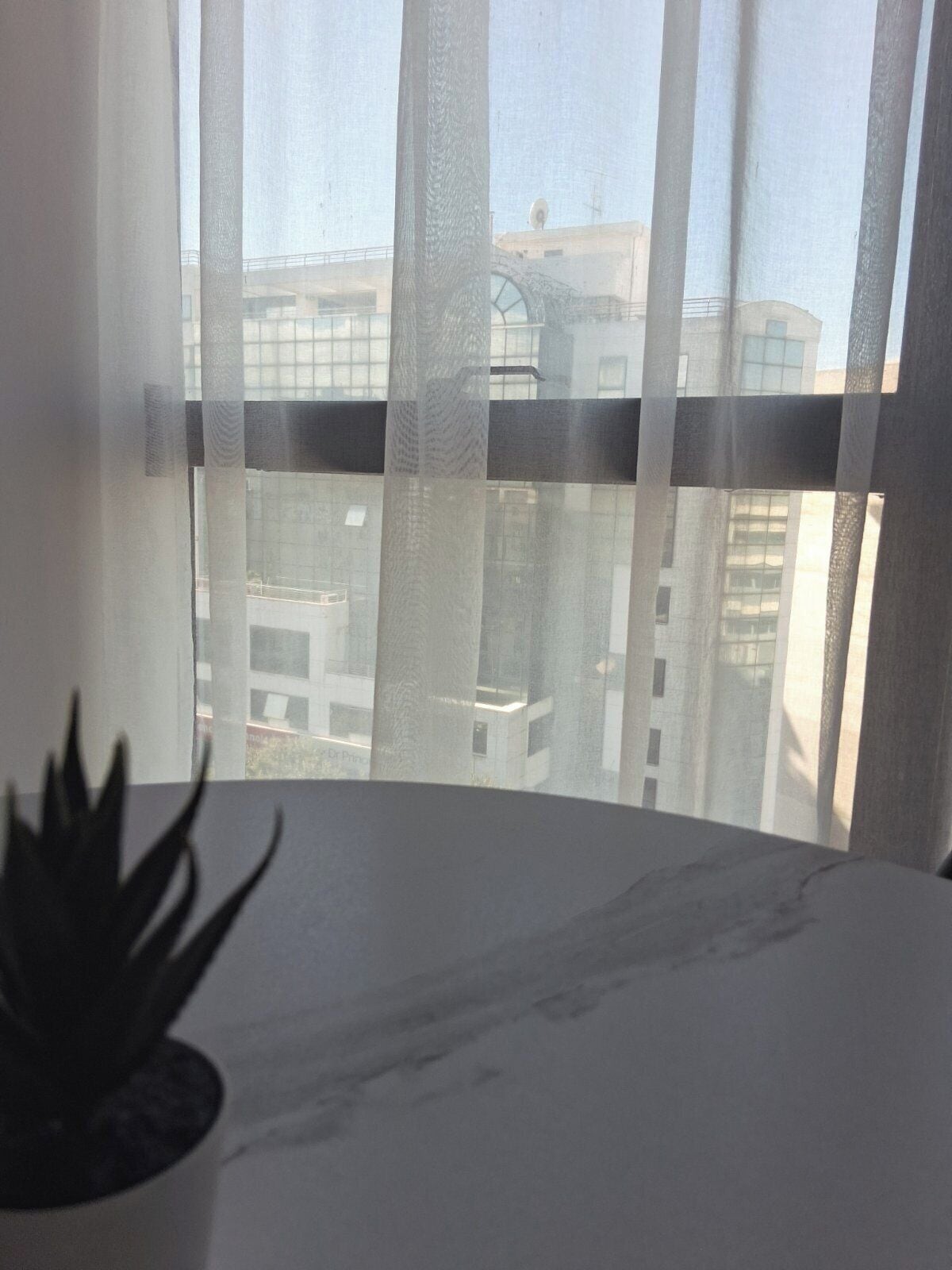 Caja de seguridad en la habitación y sistema de insonorización 