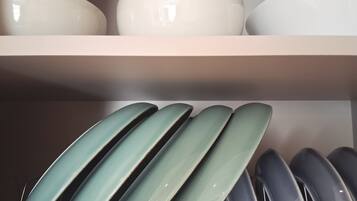 雪櫃、爐具、廚房用具/餐具/器皿