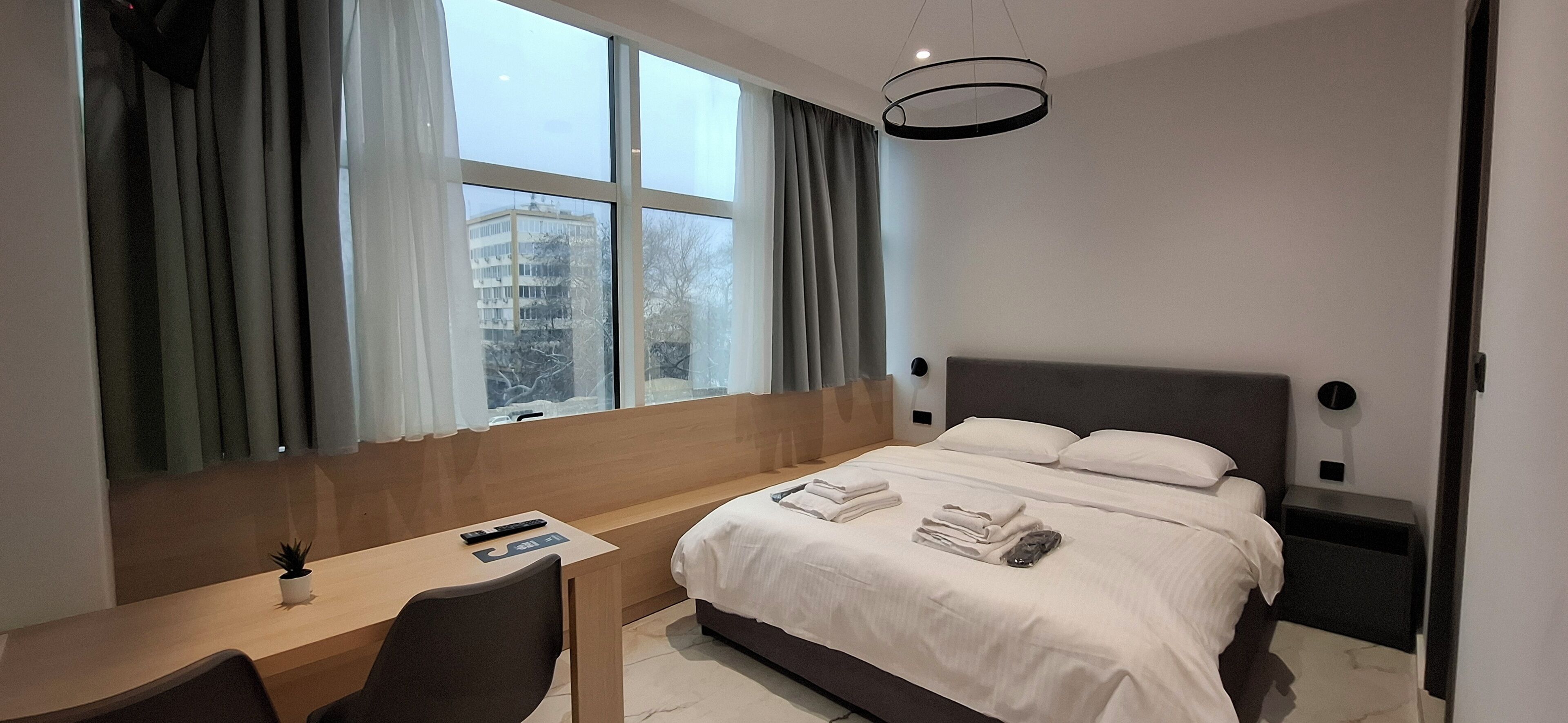 Superior Studio | In-room safe, soundproofing, free WiFi