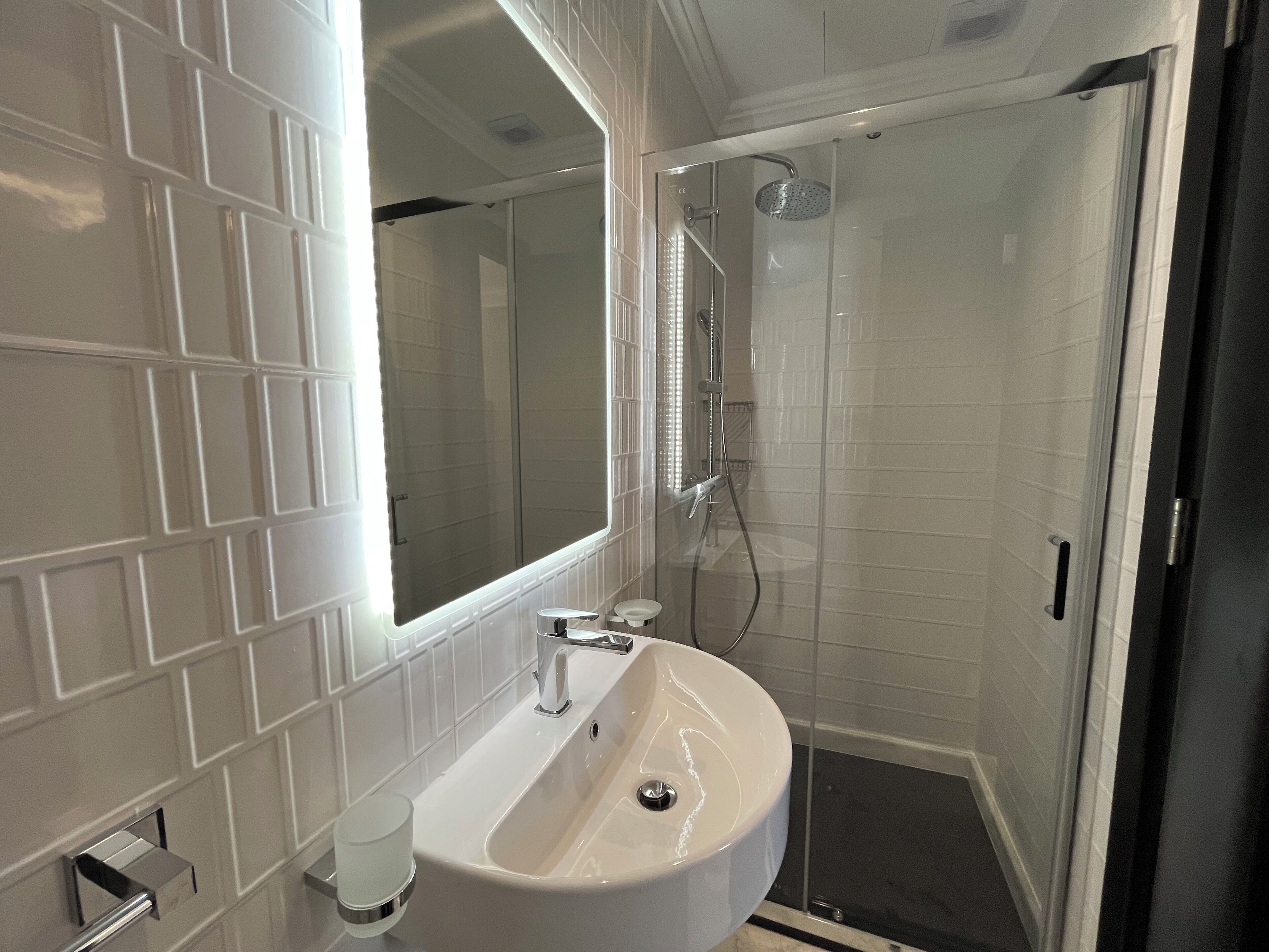 Apartment | Bathroom