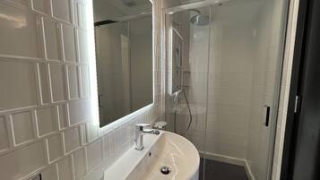 Apartment | Bathroom