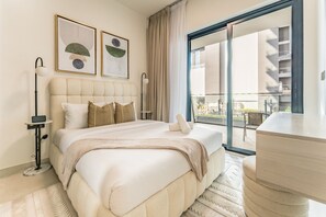 1 bedroom, in-room safe, iron/ironing board, free WiFi - Spacious Balcony Overlooking the Burj Khalifa & City Skyline, Near Bus Station (Dubai)