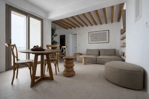 Apartamento superluxo, sacada, vista para o jardim | Quartos à prova de som, Wi-Fi de cortesia