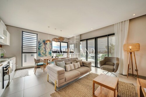 Penthouse avec vue panoramique mer et montagne