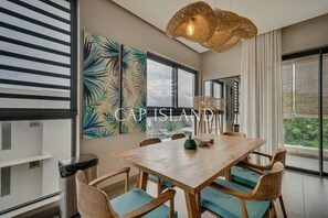 Dining - Penthouse with sea & montain view (Grand Baie)