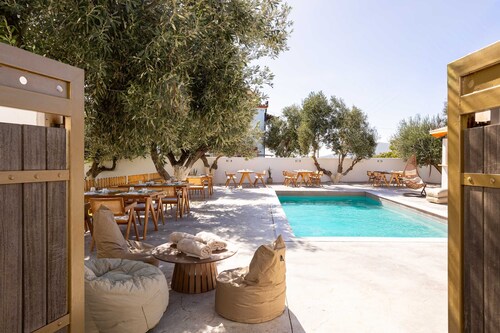 Eneos Boutique Residence - Koroni Garden Jewel