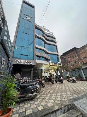 Front of property - Hotel Central Point  (Indore)
