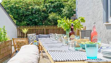 Tempat makan outdoor