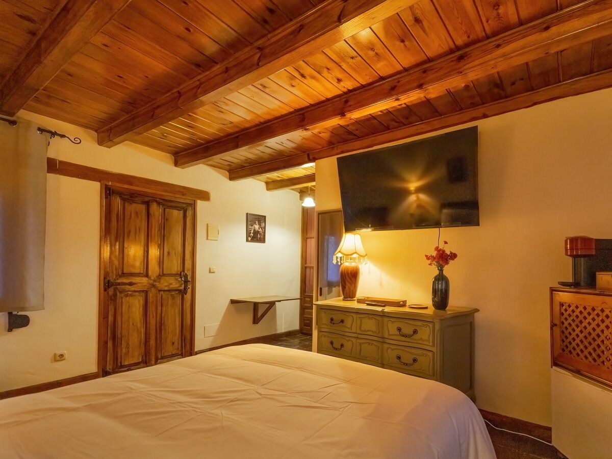 Standard Double Room | Free WiFi, bed sheets