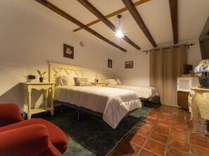 Eenvoudige kamer, 1 twee- of 2 eenpersoonsbedden | Gratis wifi, beddengoed
