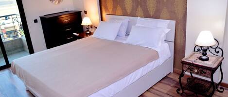 Lit parapluie, Wi-Fi gratuit, draps fournis