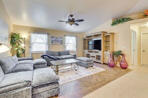 House (4 Bedrooms) | Front of property - Family Fun! Spacious Home in Cape Coral (Cape Coral)
