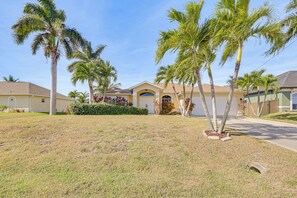 House (4 Bedrooms) | Interior - Family Fun! Spacious Home in Cape Coral (Cape Coral)