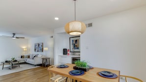 Apartment (2 Bedrooms) | Interior - Walk to Canal Trail! Condo w/ Pool in Scottsdale (Scottsdale)