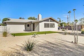 House (4 Bedrooms) | Front of property