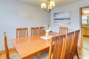 House (4 Bedrooms) | Interior