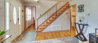 Near Beaches, Base & Bay! Hampton Home w/ Backyard