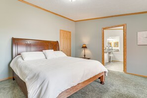 House (3 Bedrooms) | Interior - 8 Mi to Dtwn Rochester: Peaceful Home w/ Deck! (Rochester)