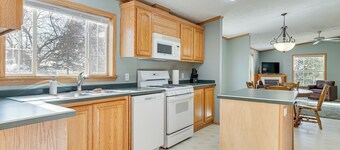 8 Mi to Dtwn Rochester: Peaceful Home w/ Deck!