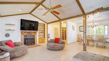 Talo (3 Bedrooms) | Sisätilat