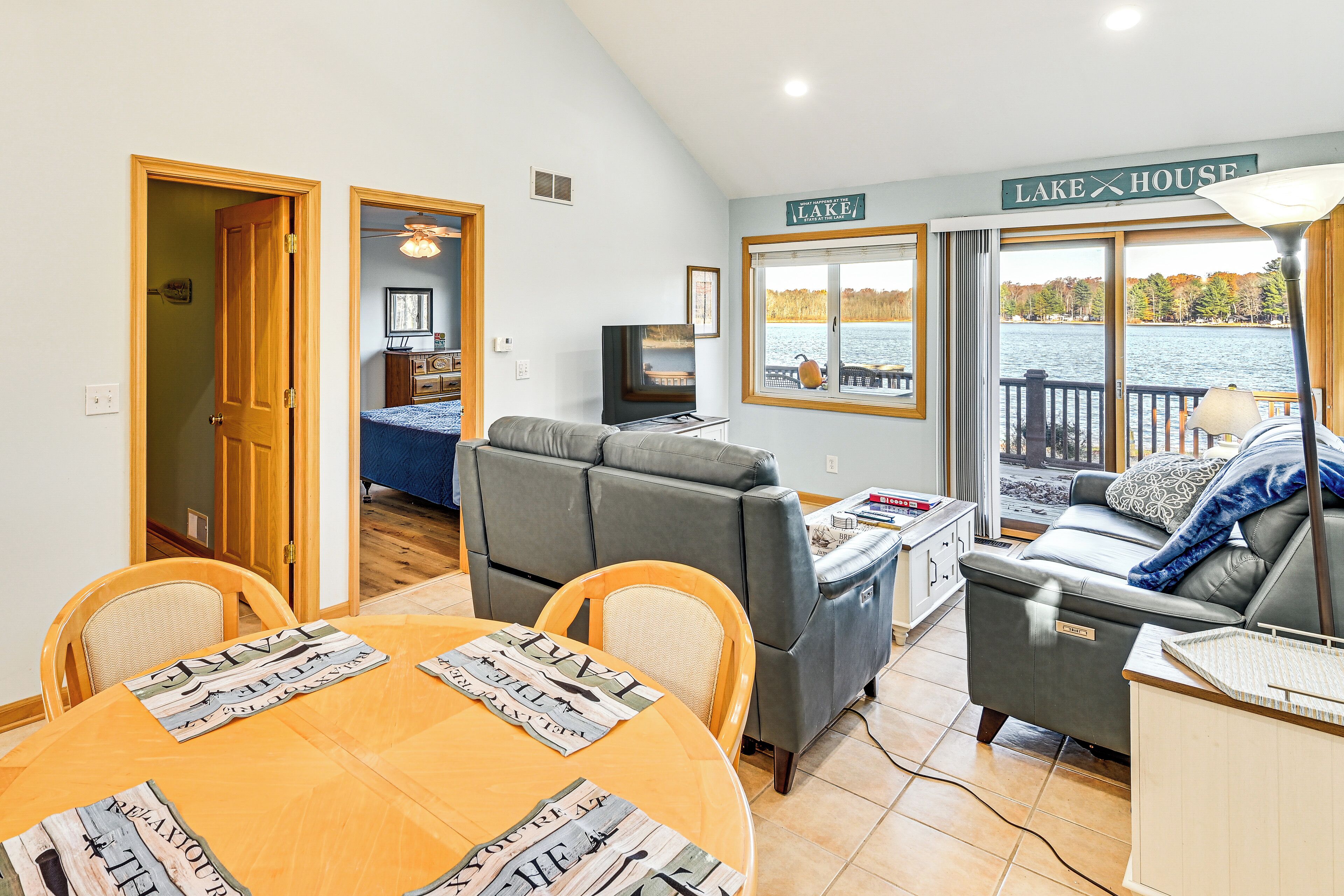 House (2 Bedrooms) | Interior