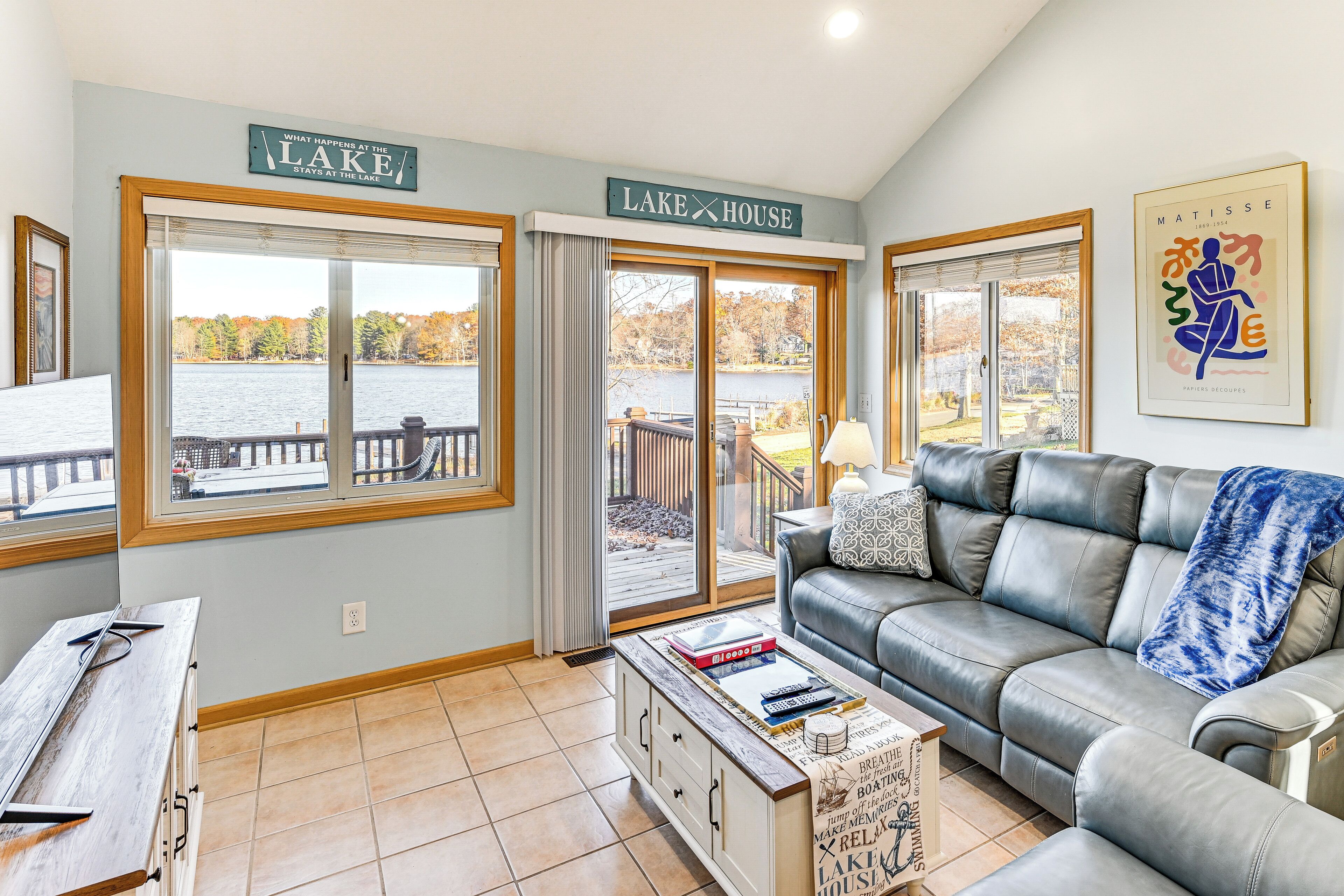 House (2 Bedrooms) | Interior