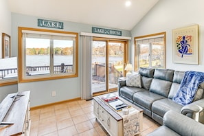 Rumah (2 Bedrooms) | Interior