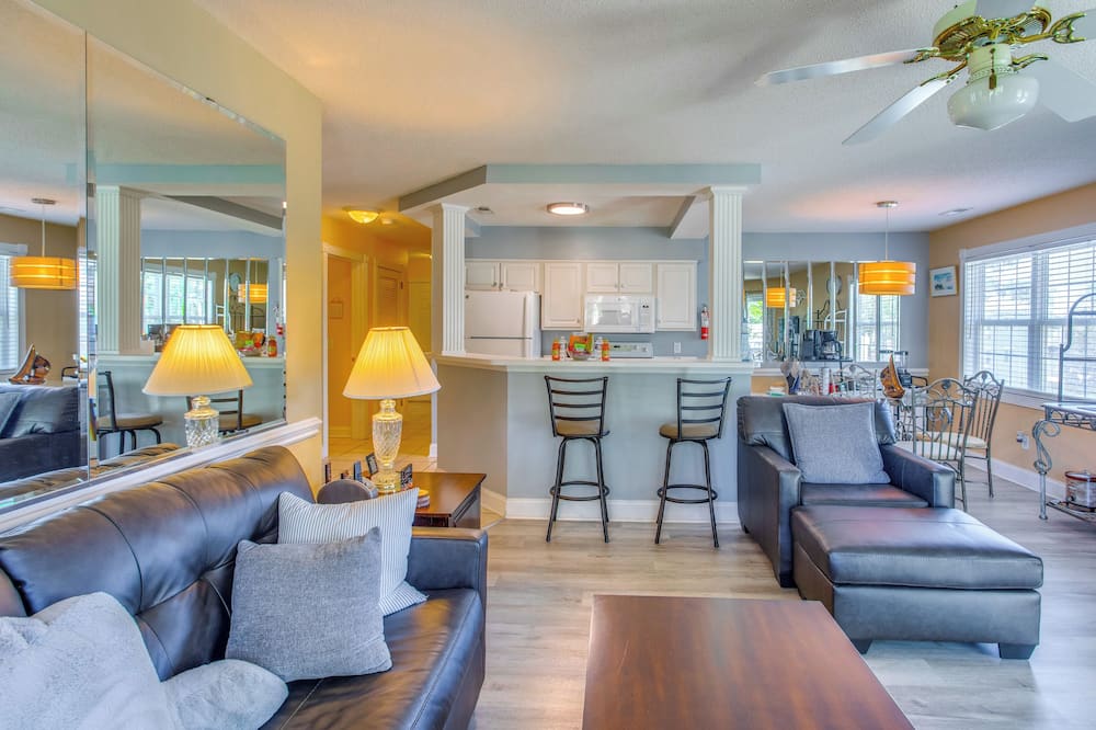 Golfer's Haven: Calabash Condo, 9 Mi to Beach
