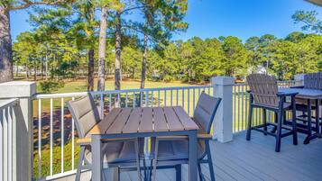 Apartemen (2 Bedrooms) | Bagian depan properti