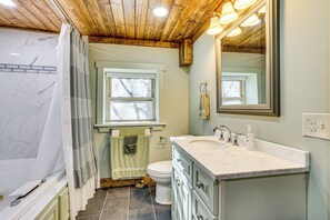 Apartment (1 Bedroom) | Interior - Hike & Relax Fireside: Peaceful Gem in Soddy-daisy (Soddy-Daisy)
