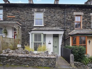 Exterior detail - 4 bedroom accommodation in Windermere (Windermere)
