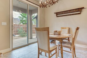 House (3 Bedrooms) | Interior - Beautiful Views of Stars & Mtns! Littlefield Home (Littlefield)