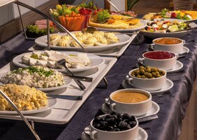 Daily buffet breakfast for a fee