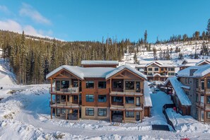 Exterior - Switchback Creek Townhouse 11 (Sun Peaks)