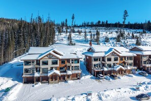Exterior - Switchback Creek Townhouse 15 (Sun Peaks)