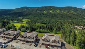 Exterior - Switchback Creek Condo 17 (Sun Peaks)