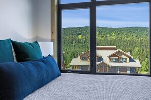 Internet, bed sheets - Switchback Creek Townhouse 9 (Sun Peaks)