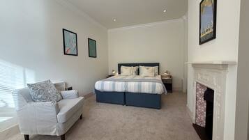 Iron/ironing board, free WiFi, bed sheets