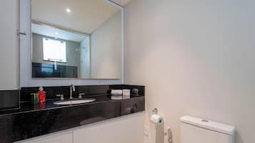 Lägenhet Basic | Badrum | Dusch