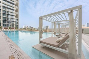 Pool - Free housekeeping visits during your stay - StayShort - Sophisticated JVC Apartment Sleeps 4 with Balcony (JVC)