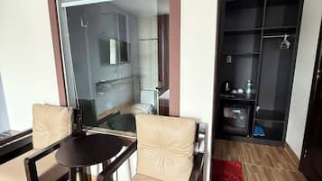 Chambre Double Deluxe | Minibar, bureau, espace de travail pour ordinateur portable