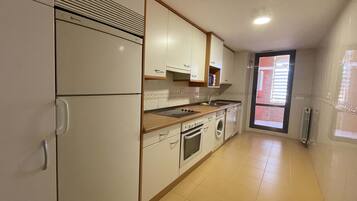 冰箱、微波炉、烤箱、炉灶