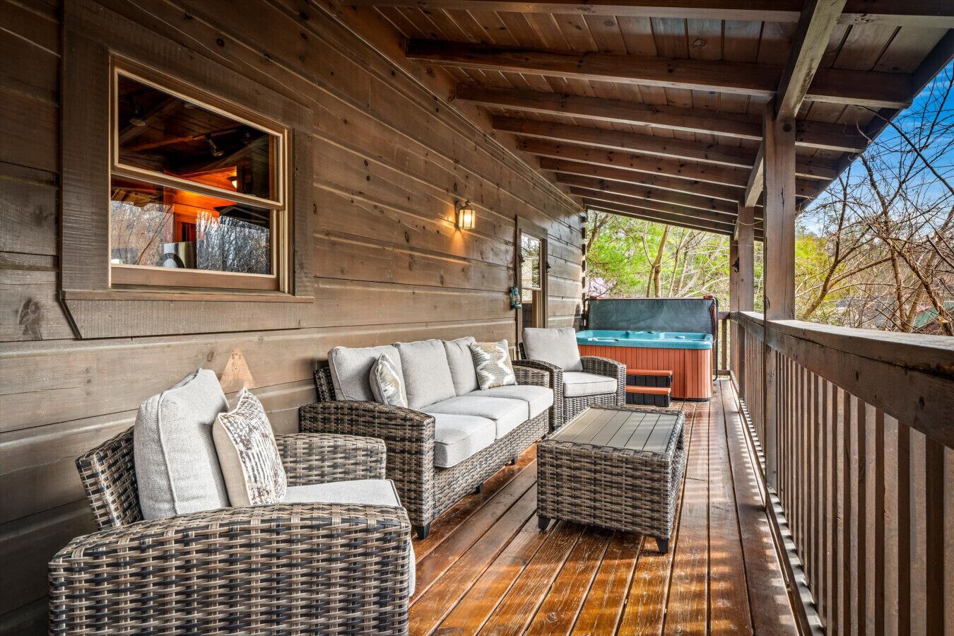 Outdoor spa tub