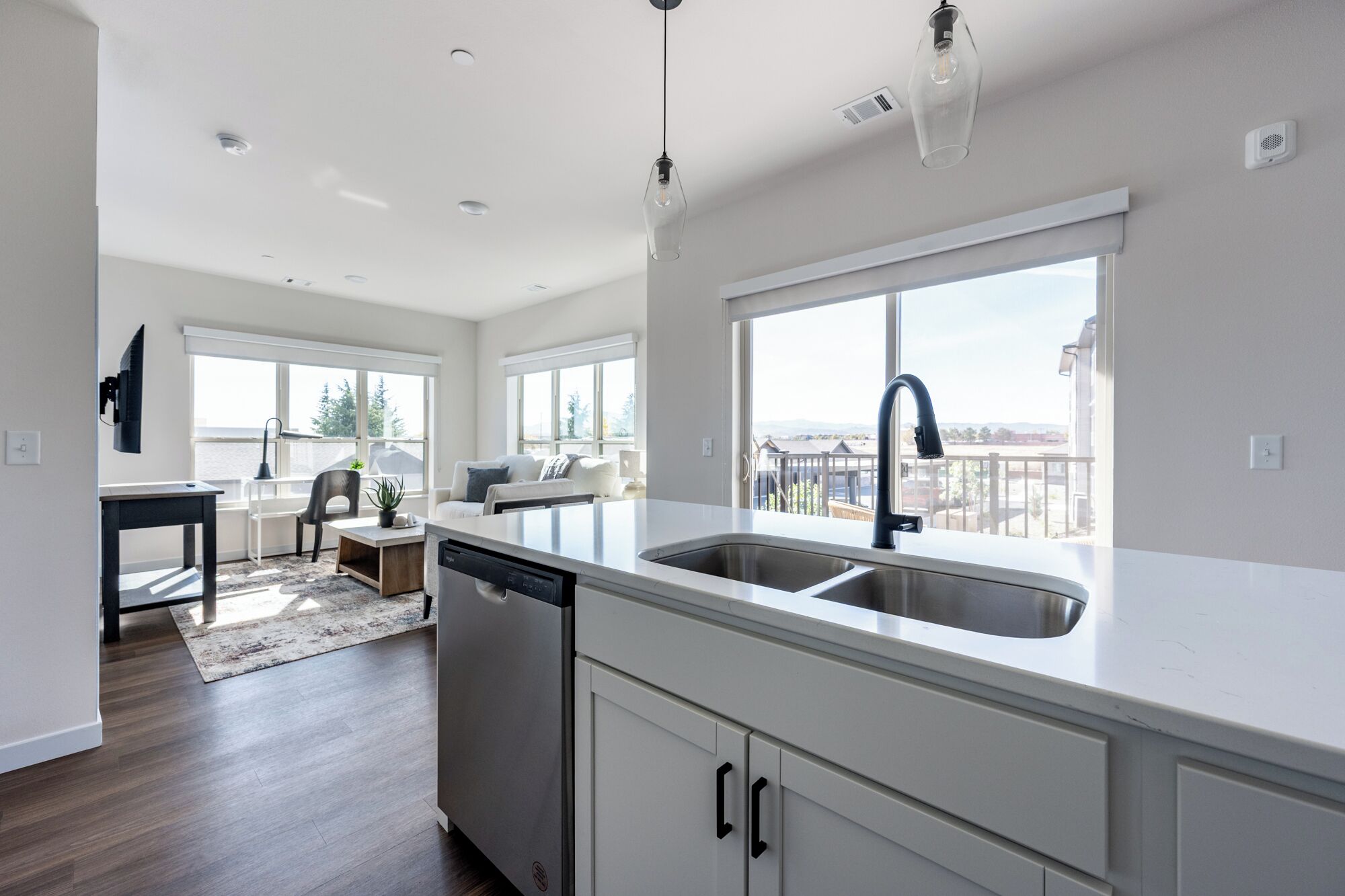 شقة (2 Bedrooms) | مطبخ خاص | ثلاجة، ميكروويف، فرن، موقد طهي مسطح