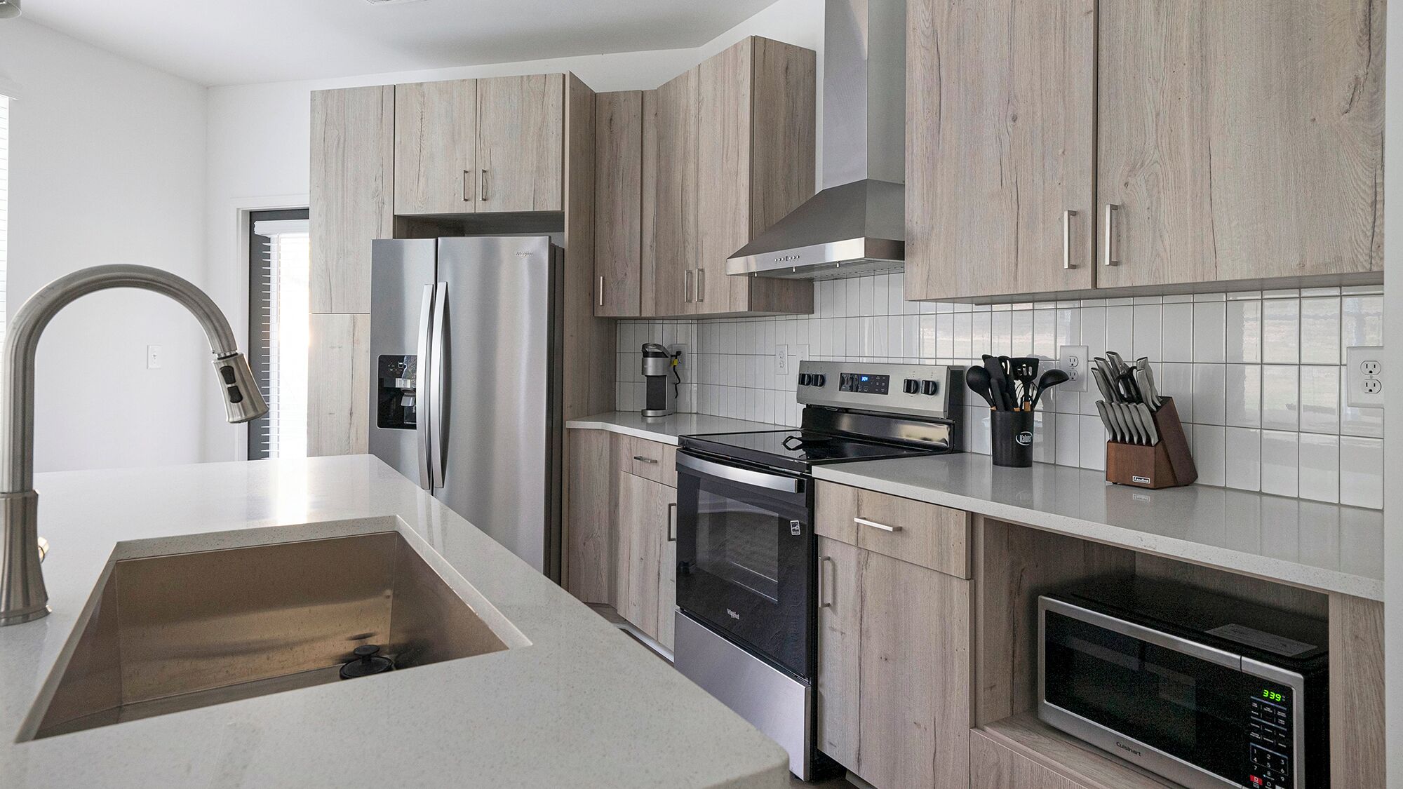 Apartment (2 Bedrooms) | Private kitchen | Fridge, coffee/tea maker