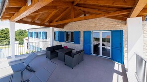 Outdoor dining - Villa Blue Moon by Villas Guide (Višnjan)