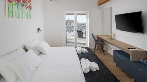 Silitysrauta/-lauta, ilmainen Wi-Fi, vuodevaatteet