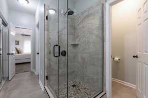 Shower, towels - "Southern Charm"- *Heated Pool, Close To OWA, Sports Plex, Tanger, & Beach! (Foley)