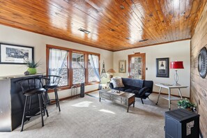 House, 2 Bedrooms | Living area